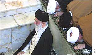 Tisíce lidí se zúčastnily kázání na univerzitě v Teheránu