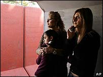 اسراییلی ها در پناهگاهی در سدروت