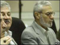 Ezzedine Salim (à direita)