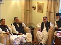 نواز شریف خواجہ شریف کے گھر