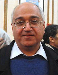 بابک احمدی