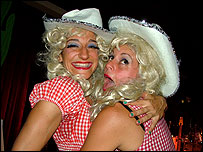 The Wau Wau Sisters