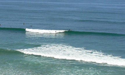 Kerry Wise has been out to N San Diego to find Pacific sun and surf. Courtesy Mekenas 07