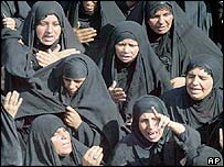 Десятки тисяч людей оплакували аятоллу аль-Хакіма