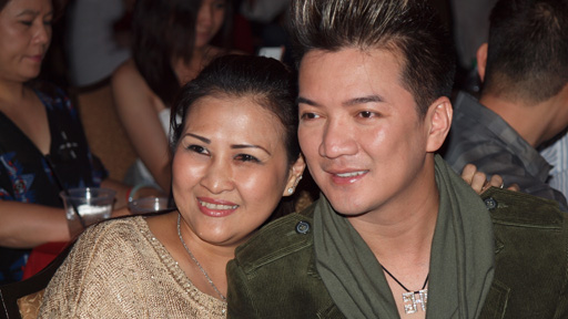 Ca sỹ Đàm Vĩnh Hưng và bà Liên, một bầu show có tiếng ở Mỹ