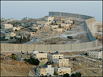 İsrail'in Batı Şeria'da inşa ettiği duvar