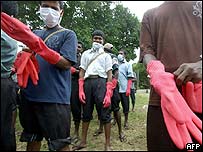 ببرهای تاميل به فعاليت های امداد مشغول شده اند