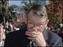 Randy Duke Cunningham itirafı sonrası ağlıyor