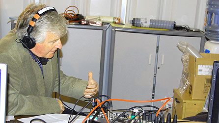 Gwleidydd prysur - Alun Ffred Jones ar y radio fore Llun