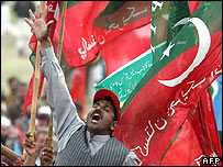 Pakistan'da Müşerref karşıtı gösterici