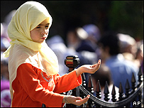 باحجاب خاتون(فائل فوٹو)