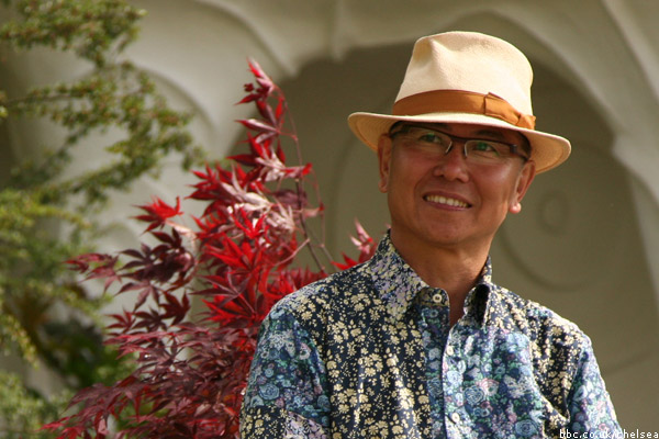 Kazuyuki Ishihara in the A Beautiful Paradise (Making memories with a green poem)