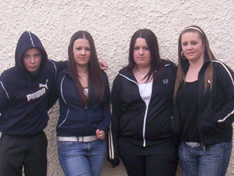 Aelodau o Glwb Ieuenctid Niwbwrch