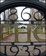 Crittall gates