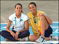 Sandra e Ana Paula, em Atenas (Foto: Washington Alves/COB/divulgação)
