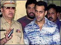 سلمان پولیس کی حراست میں