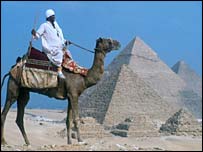 Gize'deki piramitler