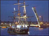 Đêm trên dòng Neva thành Saint Petersburgs