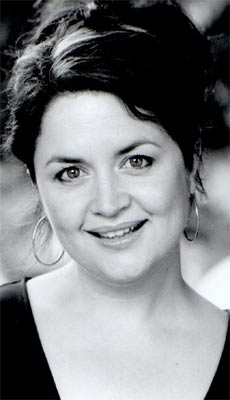 Ruth Jones in Nighty Night