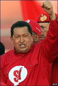 هوگو چاوز در تظاهراتی در کاراکاس