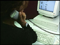 Telefon - ilustrační foto