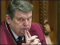 Виконувач обов'язків голови КС Валерій Пшеничний звільнений з посади судді президентом