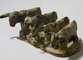 Egyptian clay model of cattle