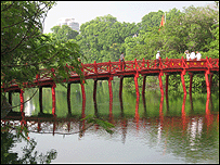 Cầu Thê Húc, Hà Nội