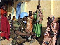 Soldado da ONU em Darfur, no oeste do Sudão