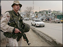 Kabil'de bir ISAF askeri