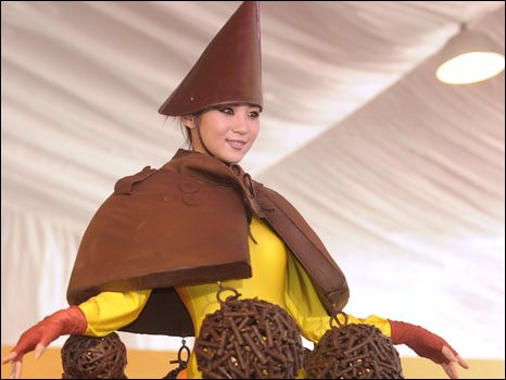 لباس تقليدي صيني صالح للاستهلاك بطريقتين