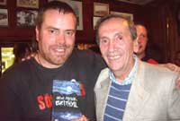 Gydag Alun Jones noson cyhoeddi'r gyfrol