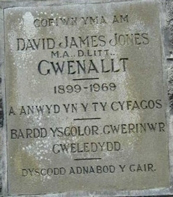 Plac i gofio Gwenallt