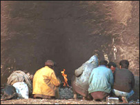 پر نشه يي توکو روږدي ځلمي: