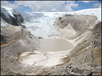 Geleira Qori Kalis, no Peru
