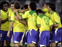 seleção brasileira no jogo em Abu Dhabi