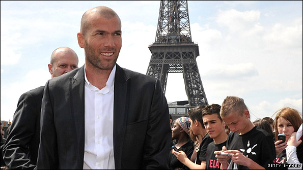 zidane_kids_getty595.jpg