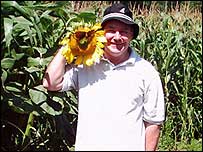 Ray gives it some serious flower power!