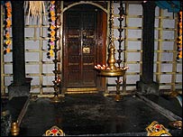 चातन स्वामी का मंदिर