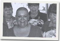 Bethan Williams wedi cael eillio ei phen