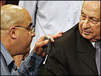 Omri ve Ariel Şaron 