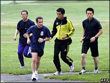 نیکلا سرکوزی در حال دوندگی در توکیو