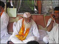 आमरण अनशन पर बैठे गुरुदास अग्रवाल