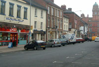 Prif Stryd, Drenewydd