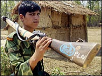 नेपाल में अनेक लोगों के पास हथियार हैं