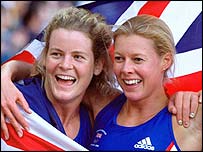 Kate Allenby (bên trái) là niềm hy vọng của Anh năm nay ở Athens