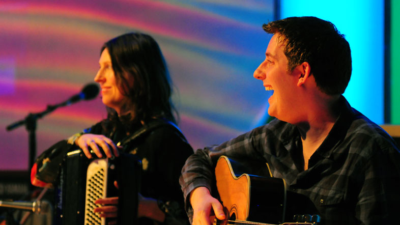 The Long Notes and Ewan Robertson