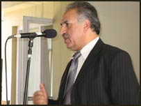 ښاغلی شېراغا کريمي د وينا پرمهال