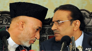 Presiden Hamid Karzai dan Presiden Azif Ali Zardari