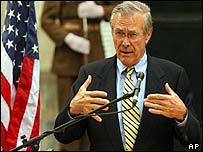 O secretário de Defesa Donald Rumsfeld